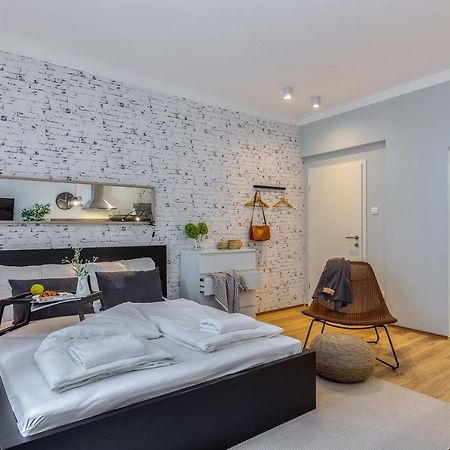 Adria Square Studios Rijeka Ngoại thất bức ảnh