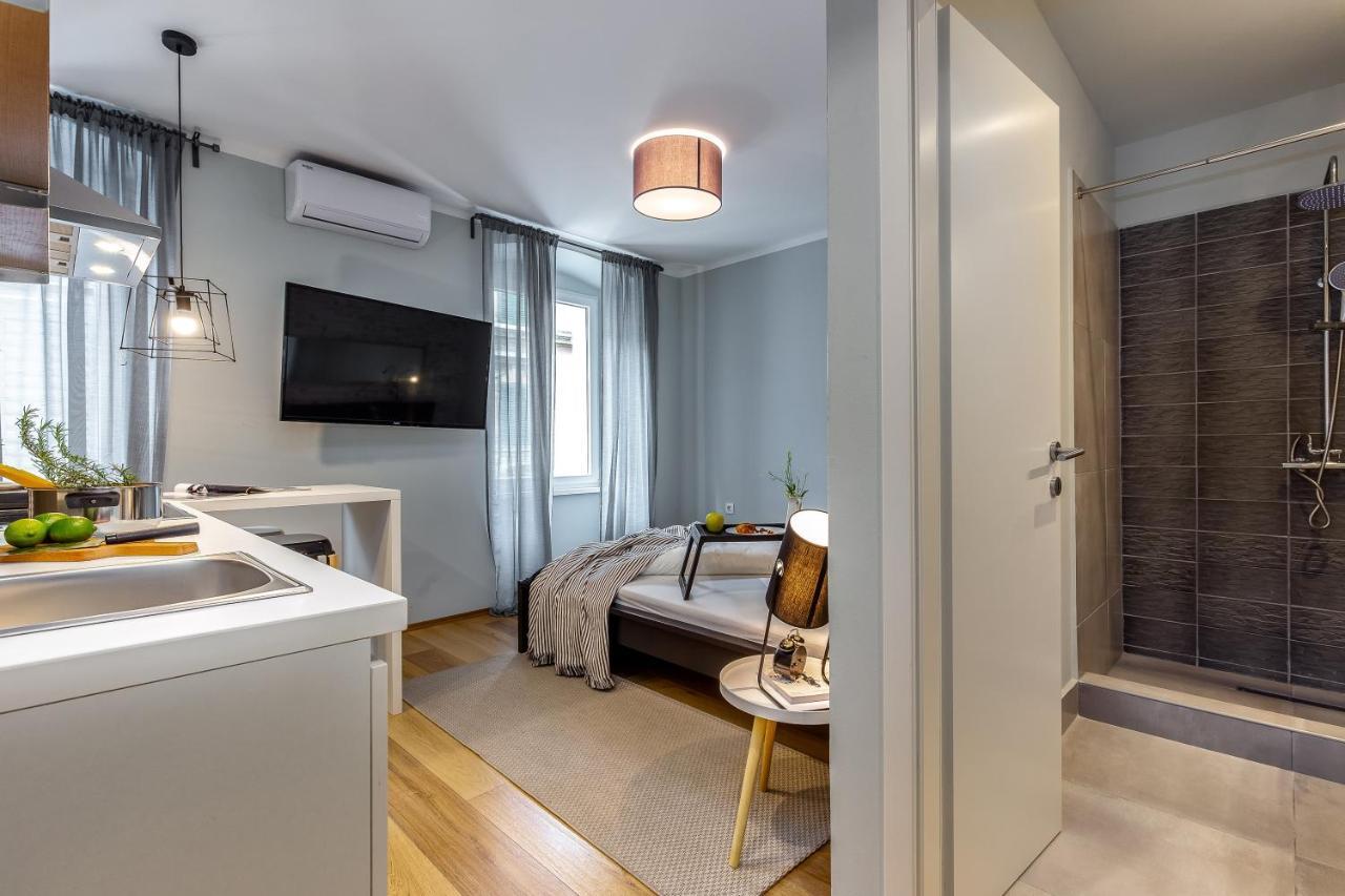 Adria Square Studios Rijeka Ngoại thất bức ảnh