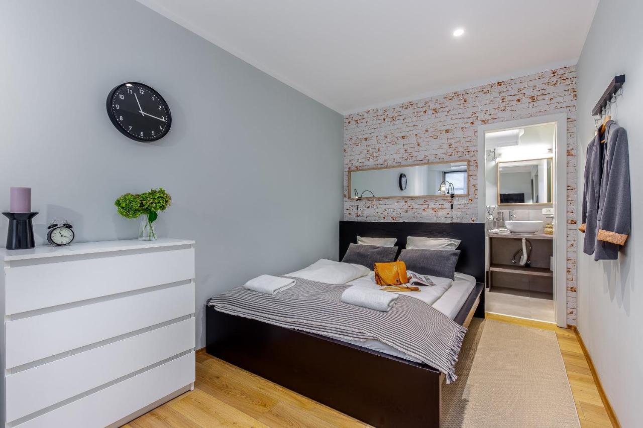 Adria Square Studios Rijeka Ngoại thất bức ảnh