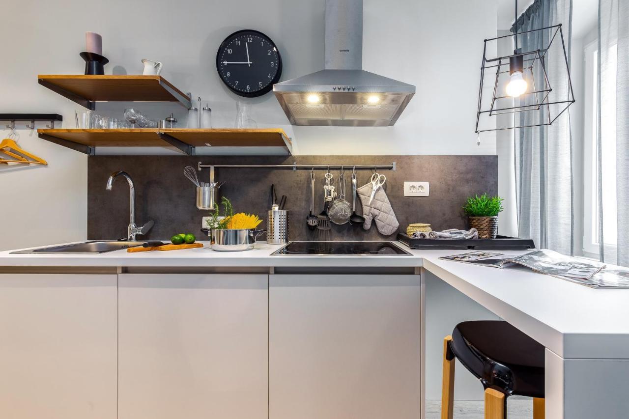 Adria Square Studios Rijeka Ngoại thất bức ảnh