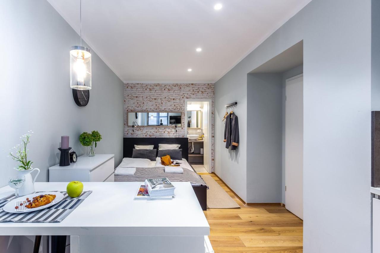 Adria Square Studios Rijeka Ngoại thất bức ảnh