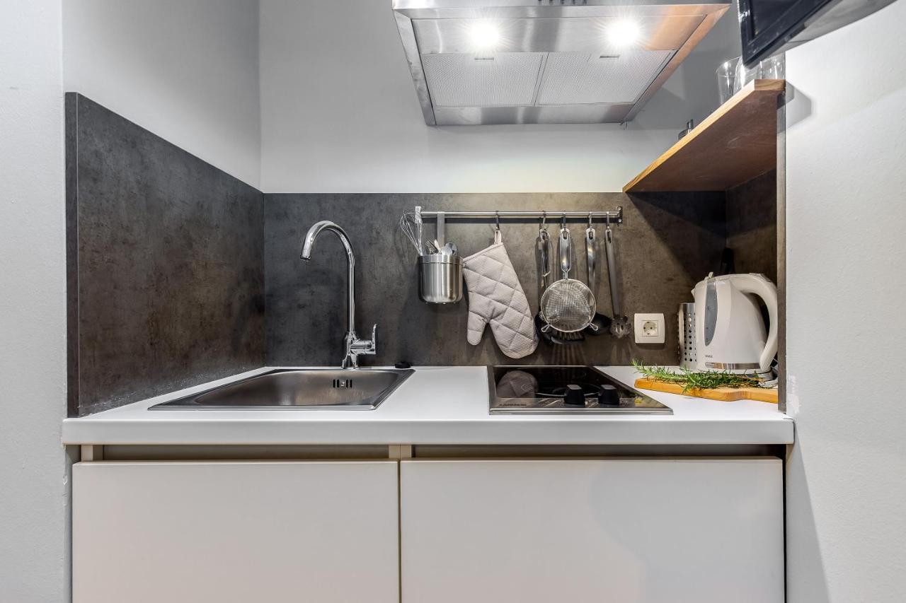 Adria Square Studios Rijeka Ngoại thất bức ảnh