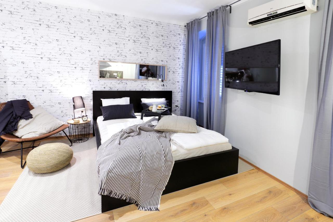 Adria Square Studios Rijeka Ngoại thất bức ảnh