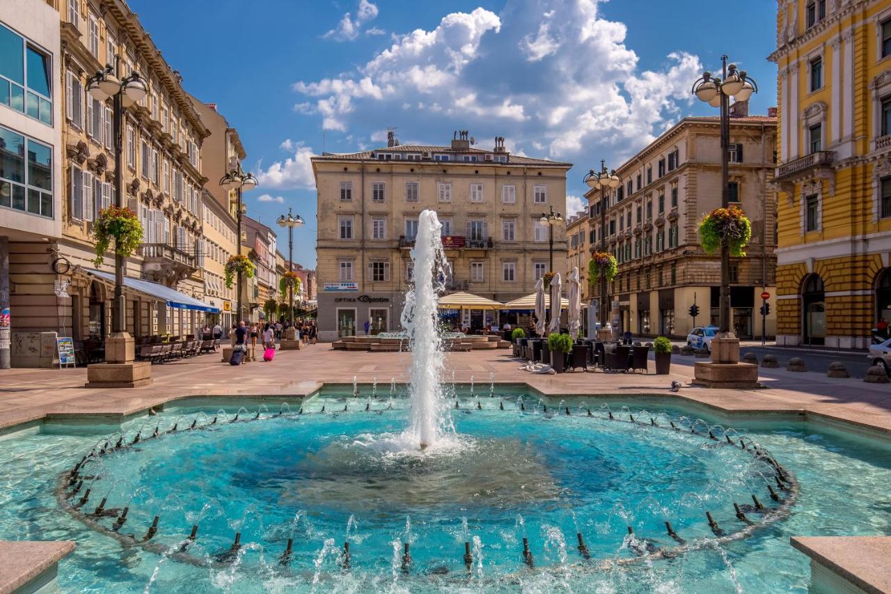 Adria Square Studios Rijeka Ngoại thất bức ảnh